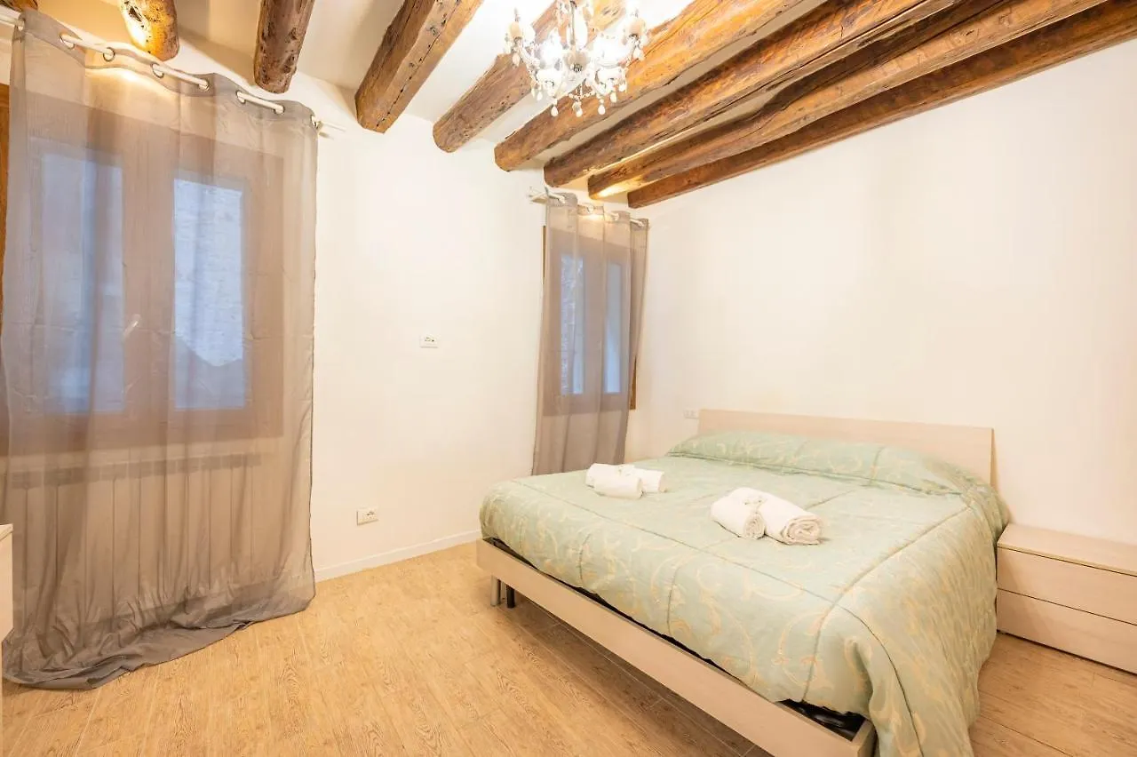 San Marco Suite - 5 Min From San Marco contacts